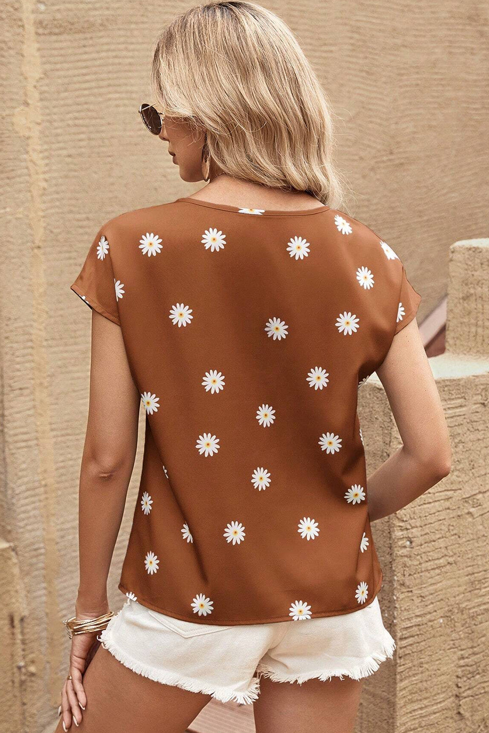 Chestnut Daisy Print Short Sleeve Top